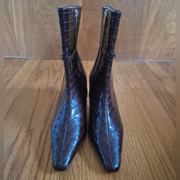 Ann Taylor Leather Ankle Chain Crocodile Print Bootie, size 10M NWOB NWOT - Picture 9 of 15
